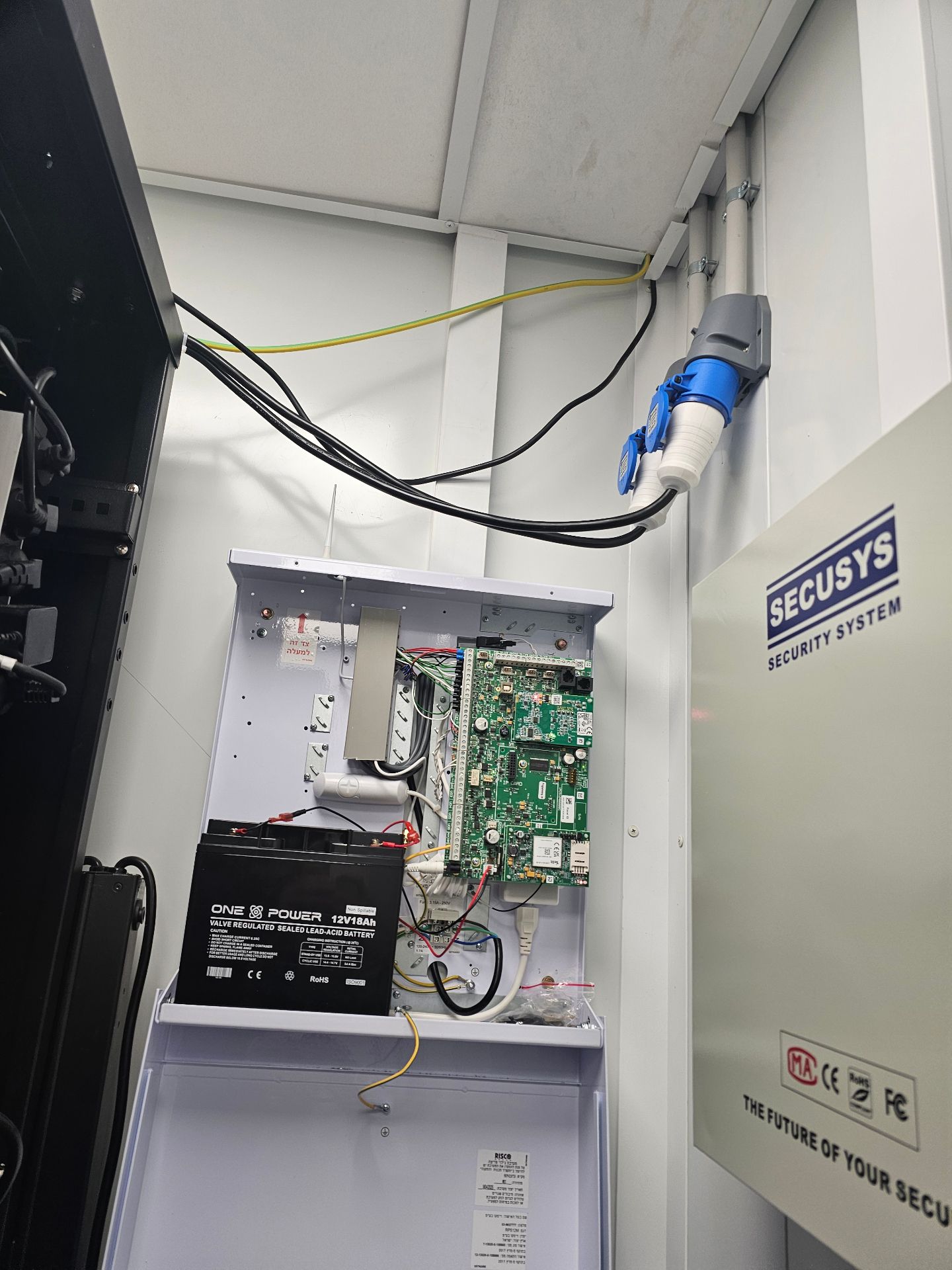 Solix Solutions — תשתיות תקשורת ואבטחה לארגונים